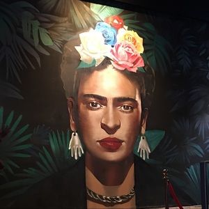 Meet your Posher, Palzom